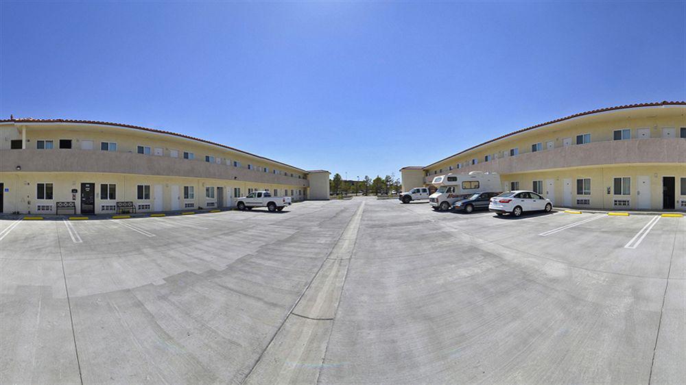 Motel Baymont By Wyndham Ridgecrest Exterior foto